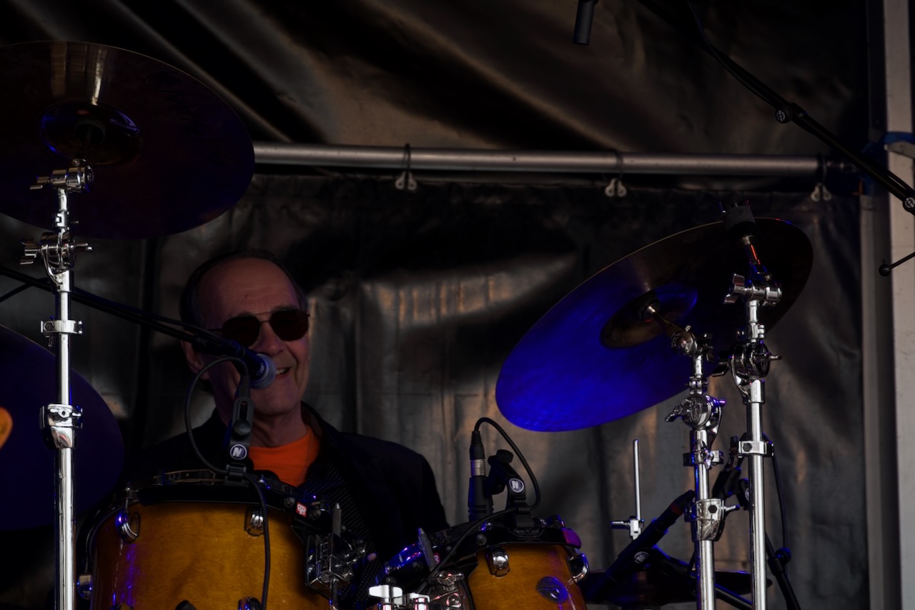 Shoot the Breeze live op het podium