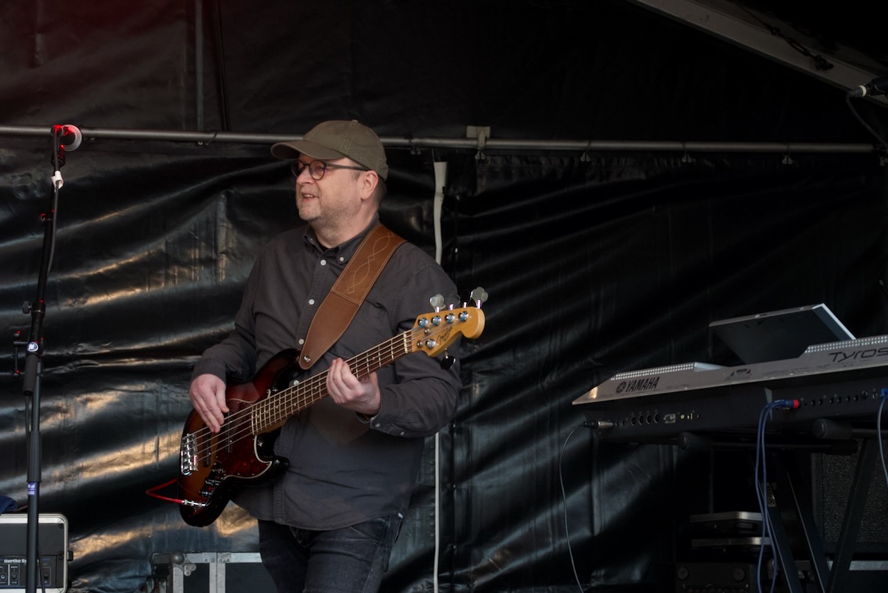 Shoot the Breeze live op het podium