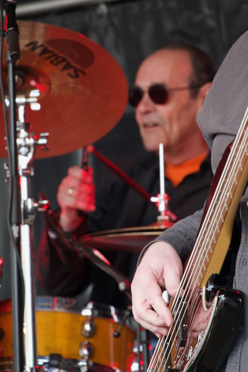 Shoot the Breeze live op het podium