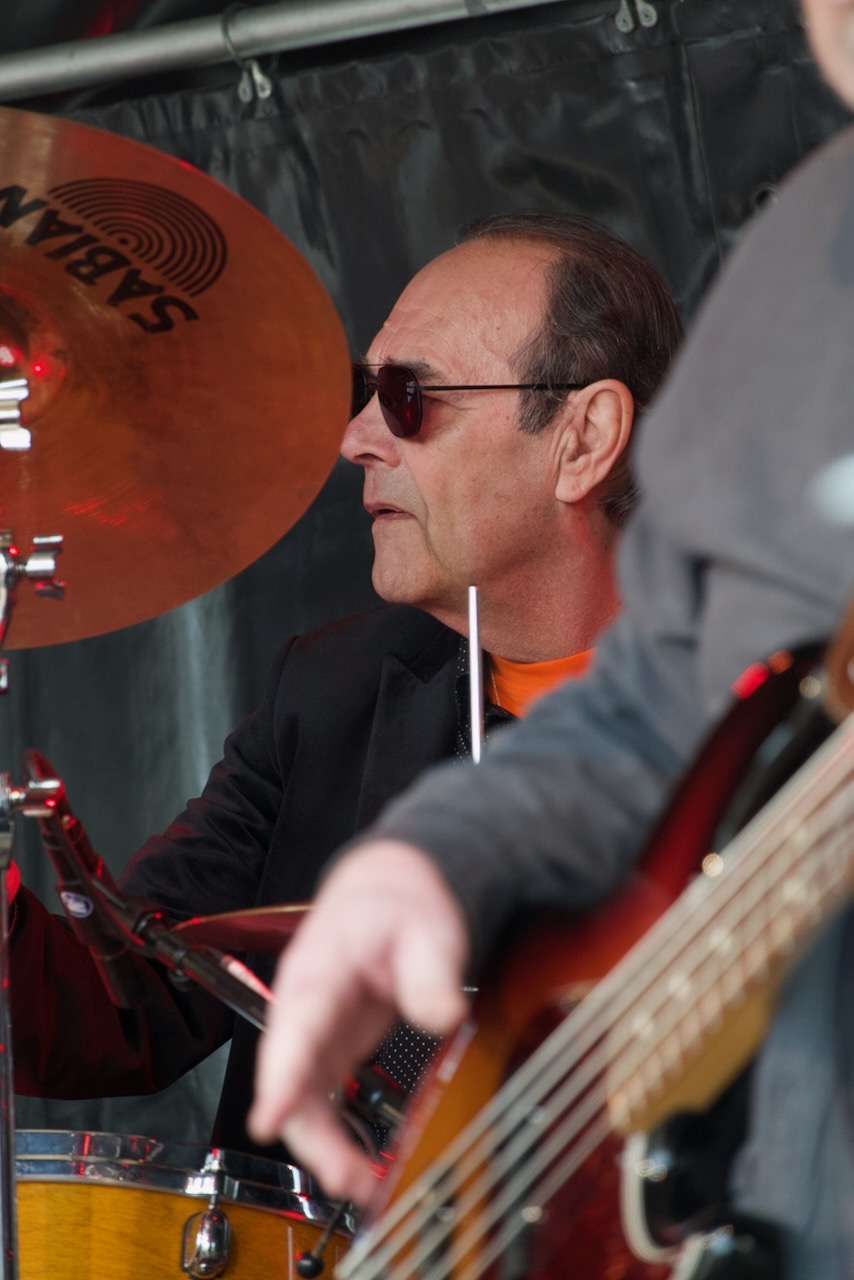 Shoot the Breeze live op het podium