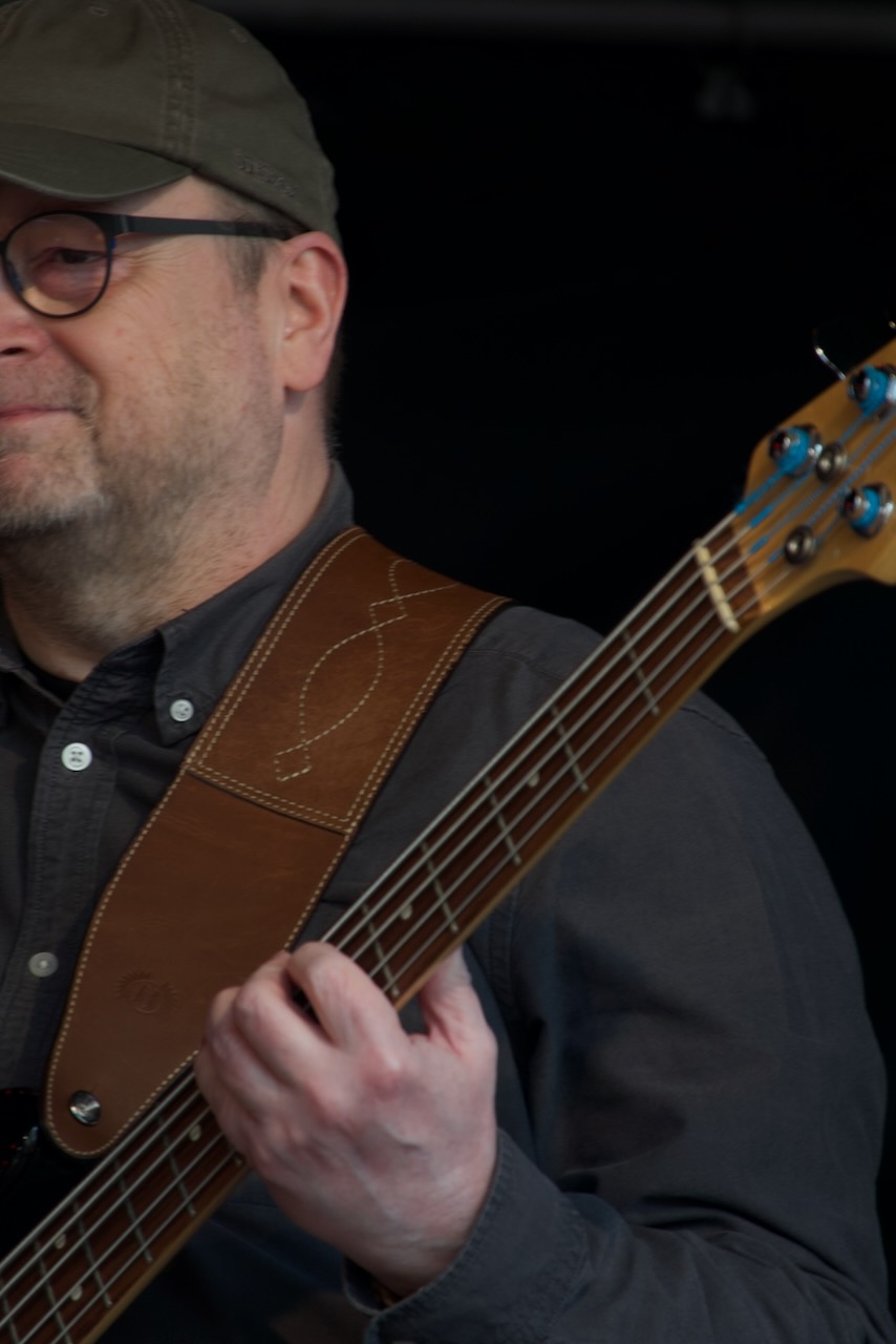 Shoot the Breeze live op het podium