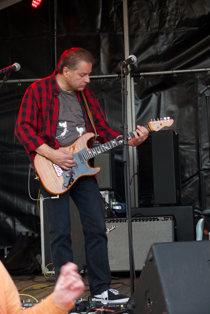 Shoot the Breeze live op het podium