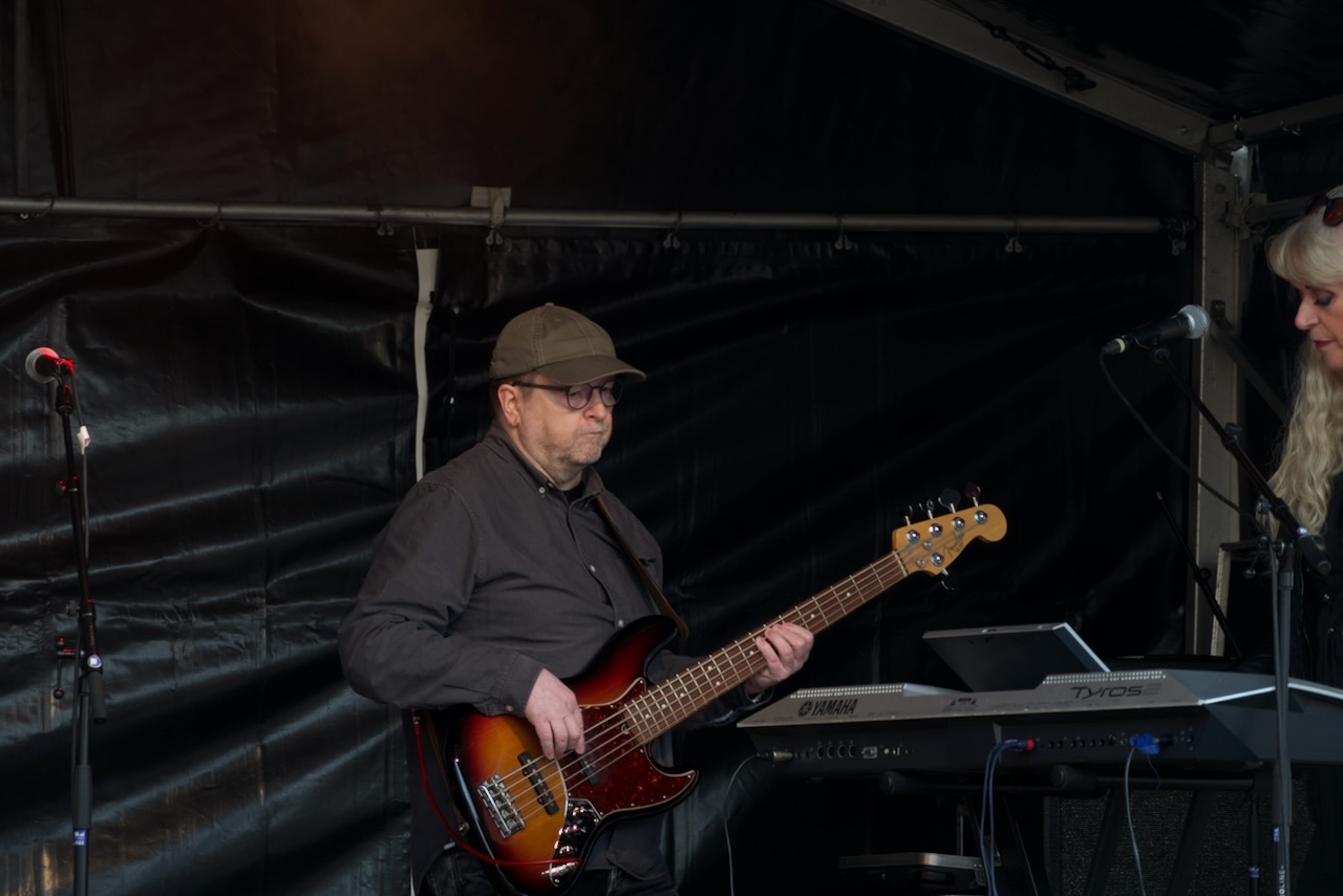 Shoot the Breeze live op het podium