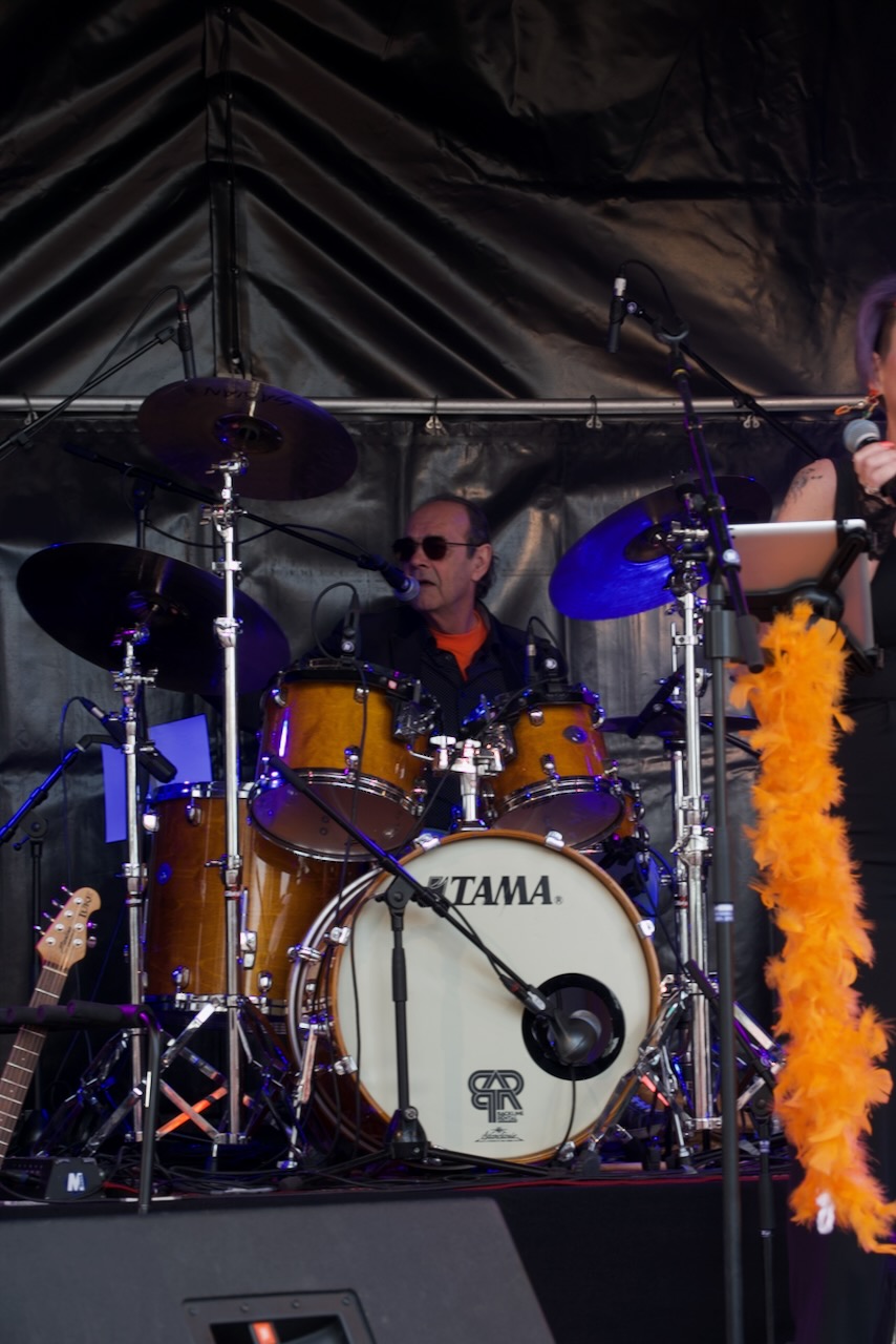 Shoot the Breeze live op het podium